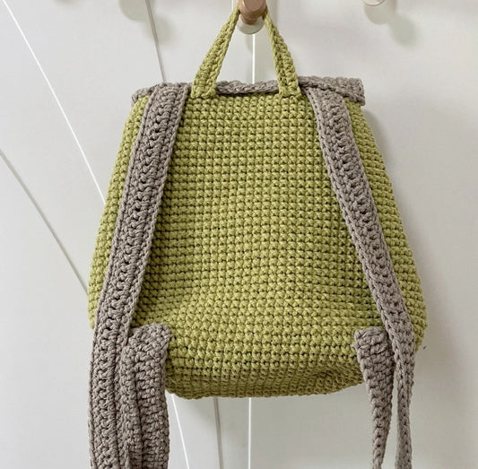 Flower woven backpack